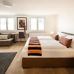 Hotel&boarding House Schlosserwirt