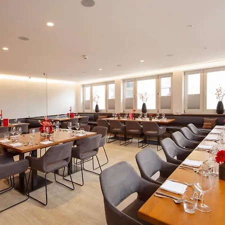 & Boarding House Schlosserwirt Отель