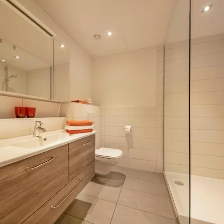 & Boarding House Schlosserwirt Hotel Mering
