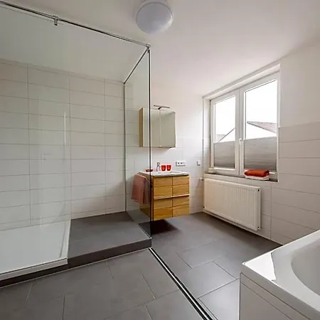 & Boarding House Schlosserwirt 3*