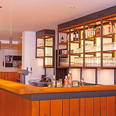 Отель & Boarding House Schlosserwirt 3*
