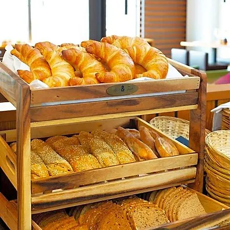 & Boarding House Schlosserwirt Hotel 3*