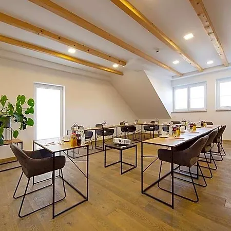 Hotel & Boarding House Schlosserwirt 3*
