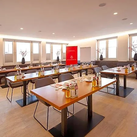 & Boarding House Schlosserwirt Hotel 3*